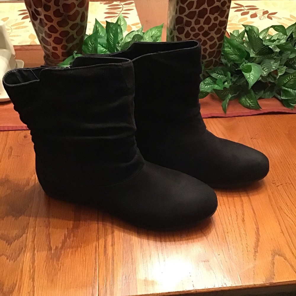 NWT Scrunch Ankle Bootie, SZ 12w